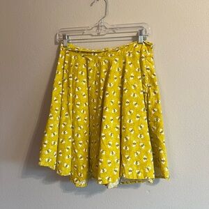Yellow bee pattern knee length Skirt